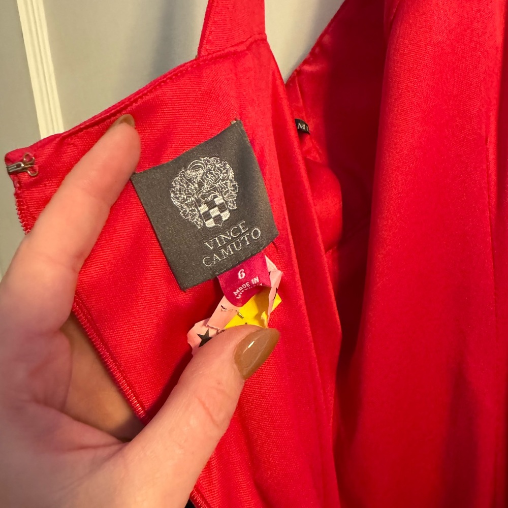 Vince Camuto fúcsia pink colored cocktail dress worn once